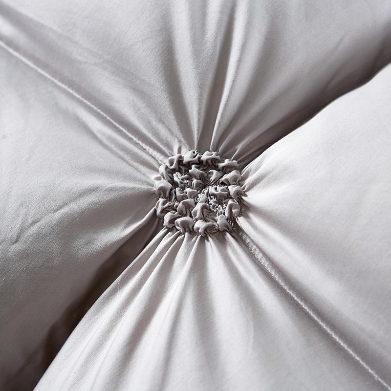 100% Goose Down Piped Duvet