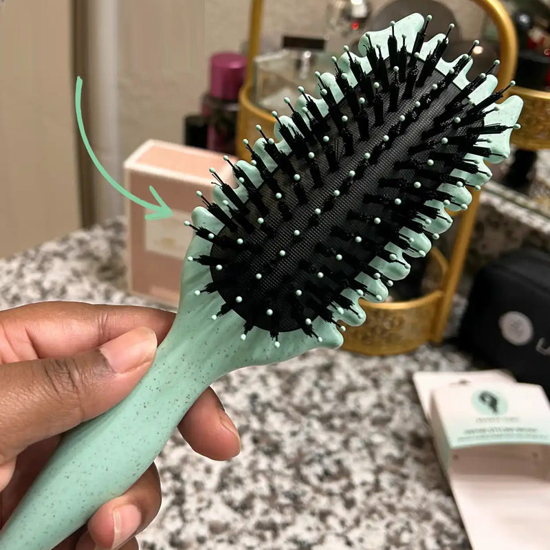 Anti-Frizz Curl Detangling Brush – CurlDefine