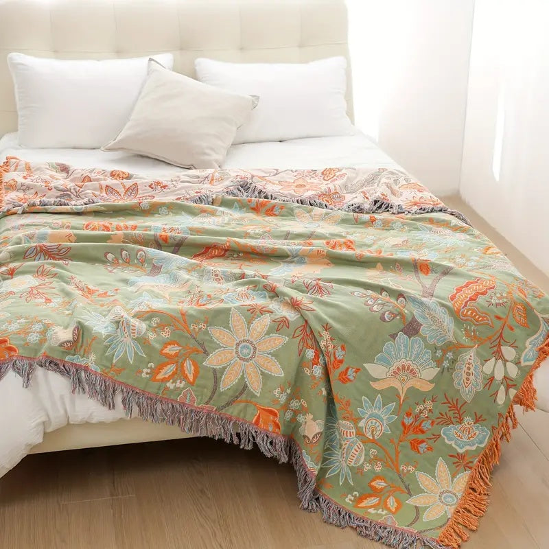 Comfortable and Stylish Picnic Blanket