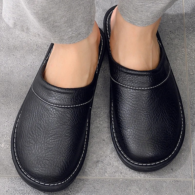 Comfortable Men's Slippers – Elegance & Relaxation
