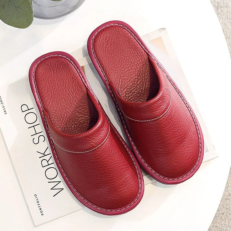 Comfortable Men's Slippers – Elegance & Relaxation