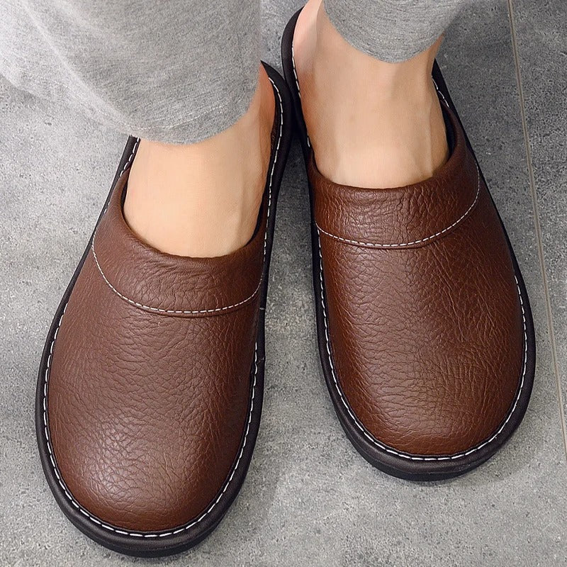 Comfortable Men's Slippers – Elegance & Relaxation