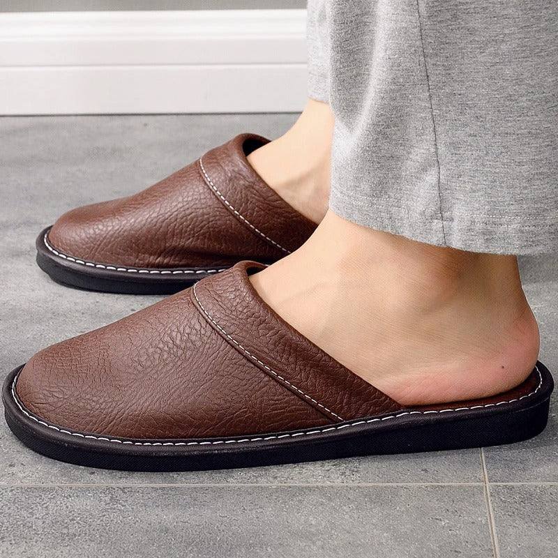 Comfortable Men's Slippers – Elegance & Relaxation