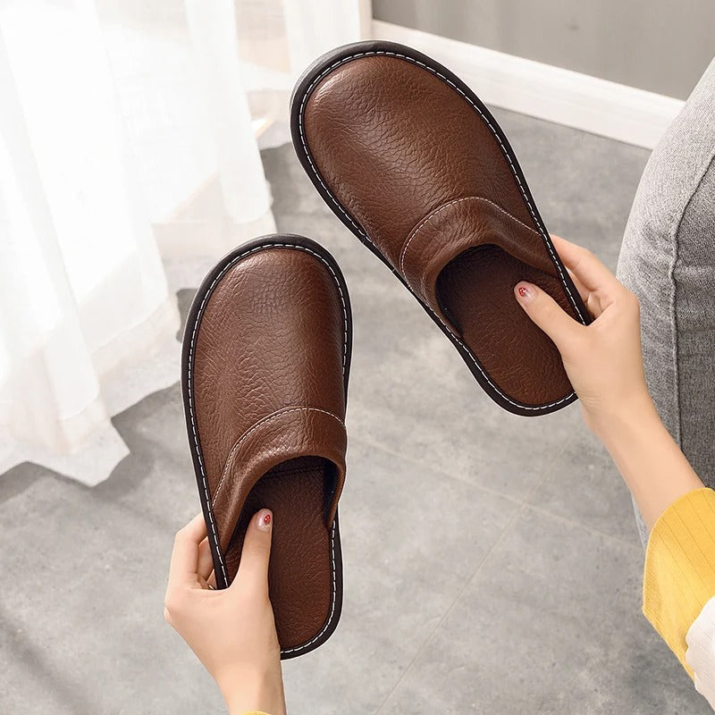 Comfortable Men's Slippers – Elegance & Relaxation