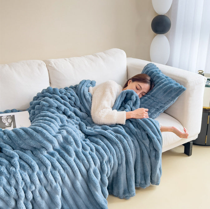 Cozy Comfort Blanket - Perfect Warmth for Winter Evenings