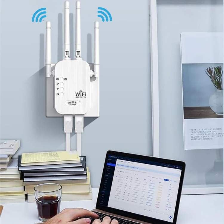 Dual-Band Long-Range Outdoor Wi-Fi Booster 1200Mbps