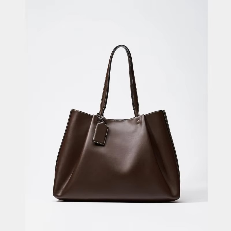 Elegant Women's Handbag with Stylish Buckle and Pattern – Perfect for Festive Occasions