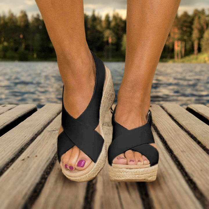 Ergonomic and Stylish Platform Sandals