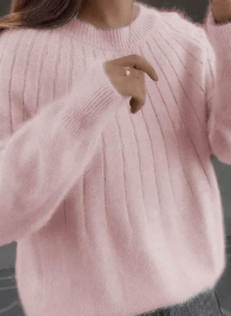 Fluffy Sweater – Elegant & Warm