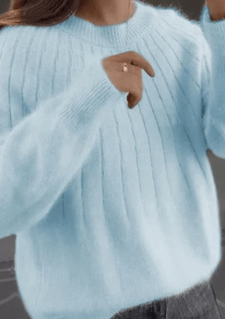 Fluffy Sweater – Elegant & Warm