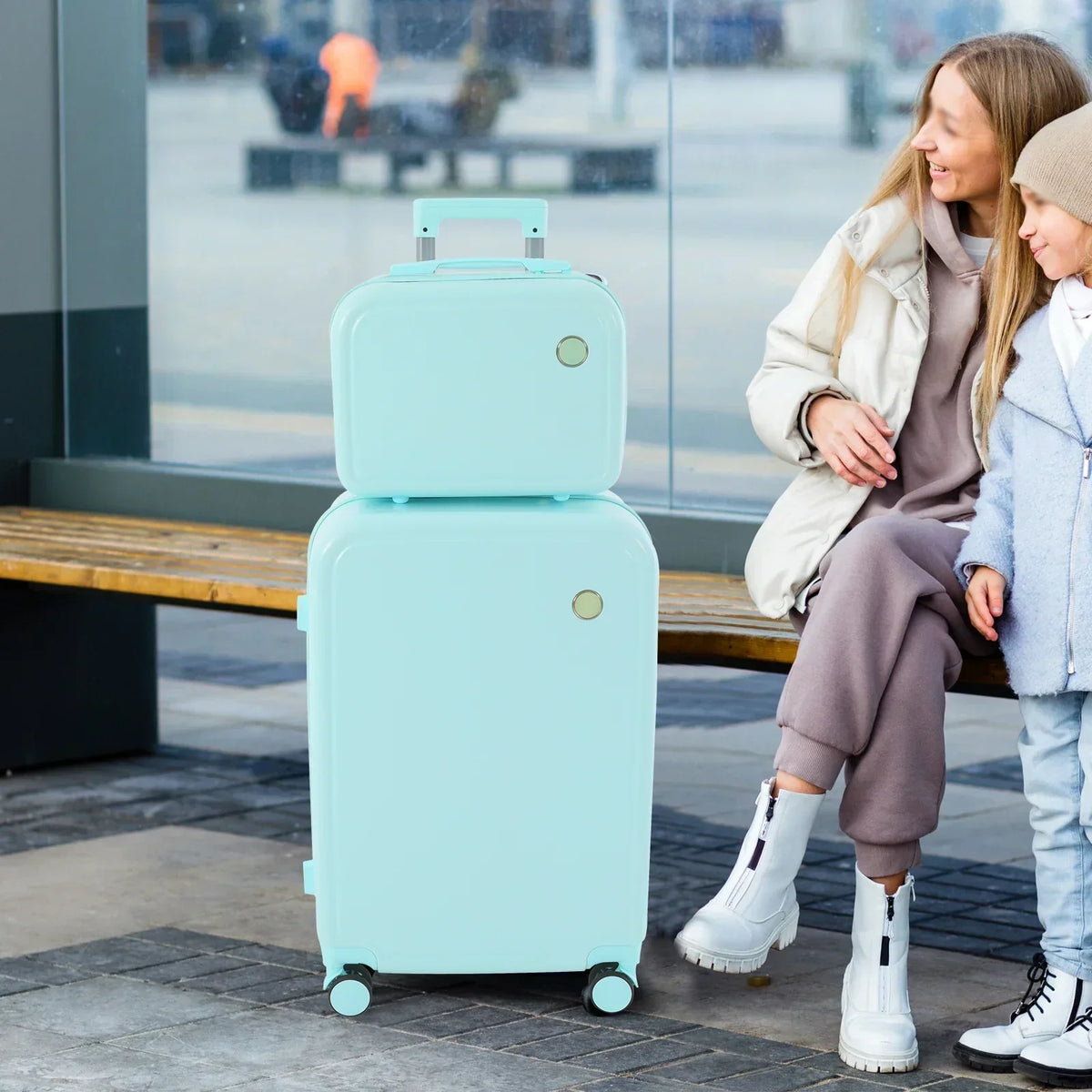 Hard Shell 2-Piece Luggage Set