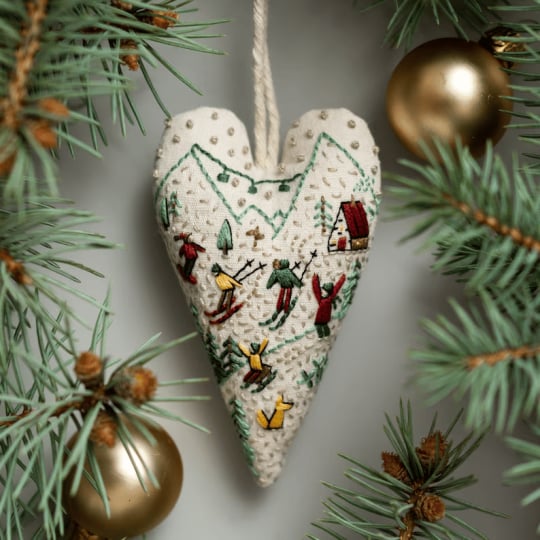 Heart Embroidery Set for Cosy Christmas Magic at Home