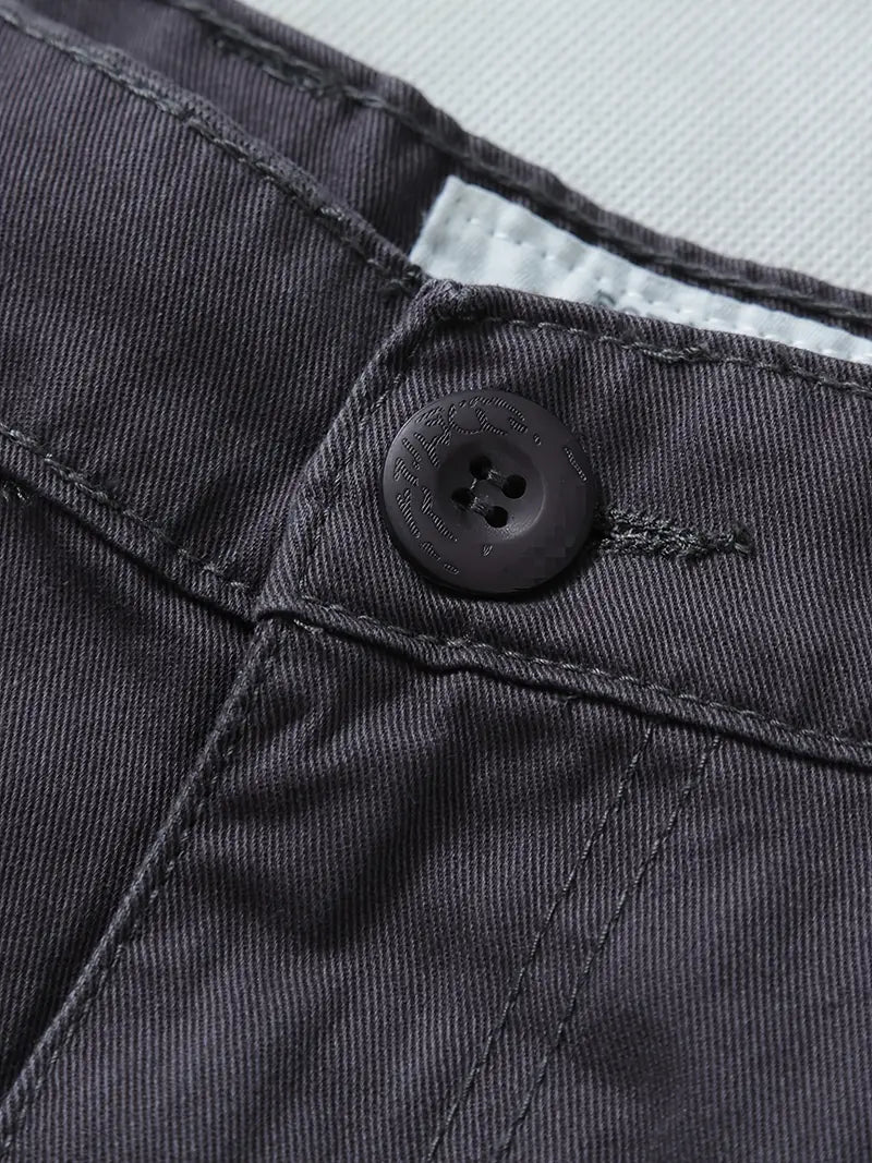Loose-Fit Multi-Pocket Cargo Pants