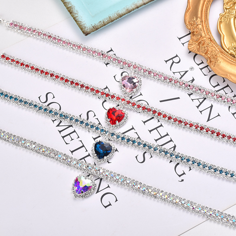 Luxury Crystal Cat Collar with Reflective Gemstone Heart Pendant