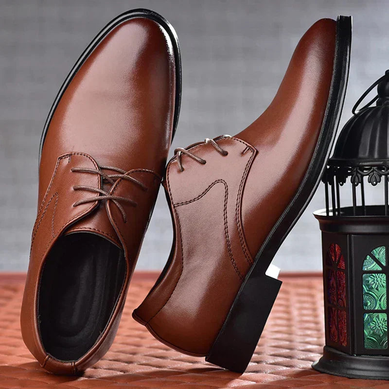 Men's Oxford Shoes with Comfortable Outsole