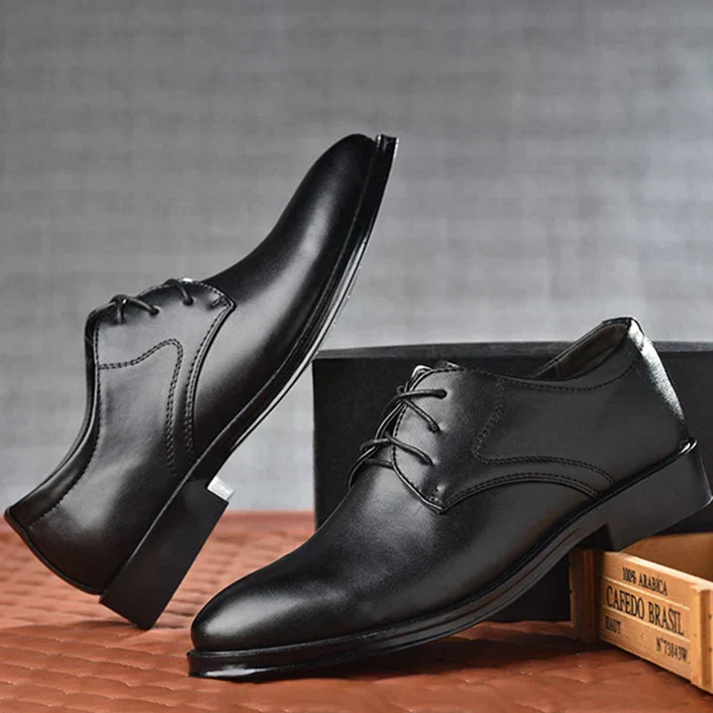Men's Oxford Shoes with Comfortable Outsole