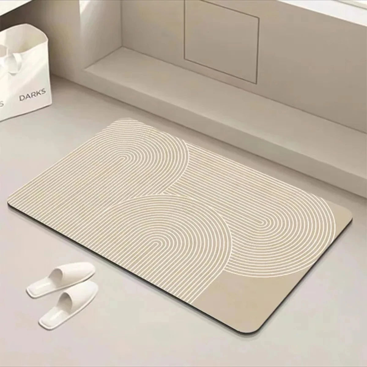 Non-Slip Bathroom Mat with Super-Absorbent Rubber Backing and Eco-Friendly Multicoloured Design