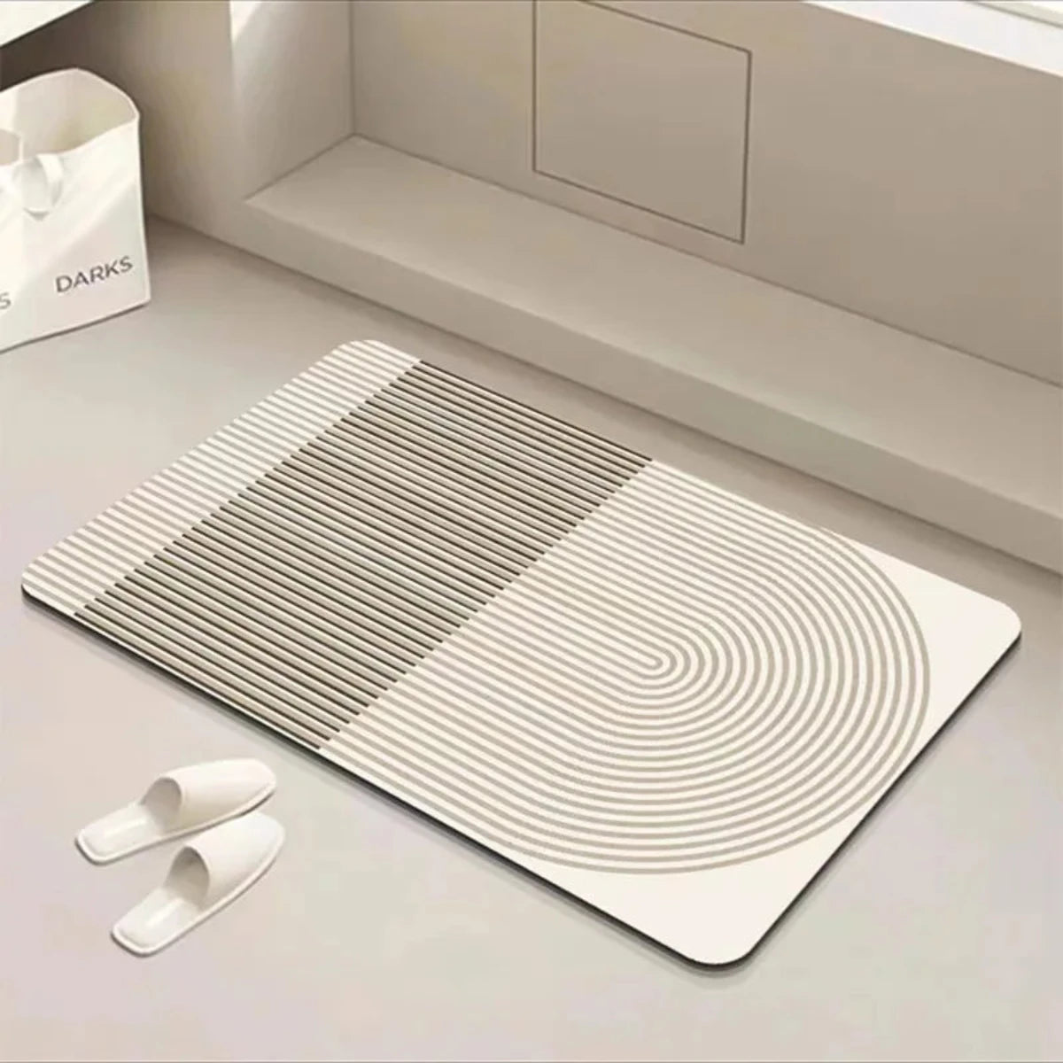 Non-Slip Bathroom Mat with Super-Absorbent Rubber Backing and Eco-Friendly Multicoloured Design