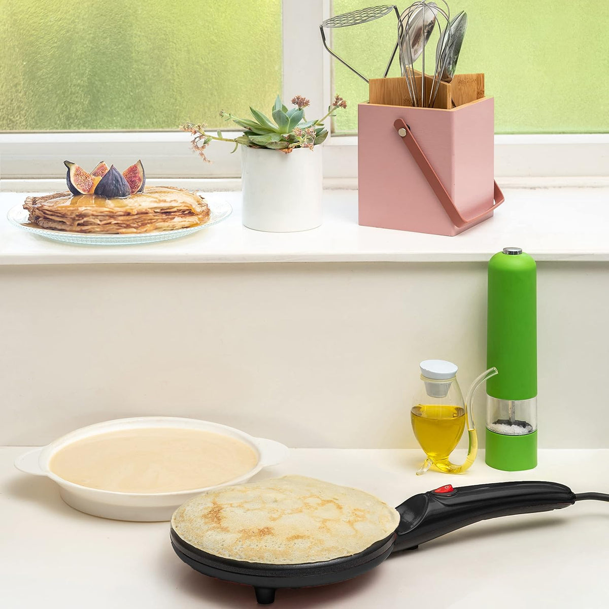 Non-Stick Crêpe Maker with Built-In Temperature Control – 20 cm