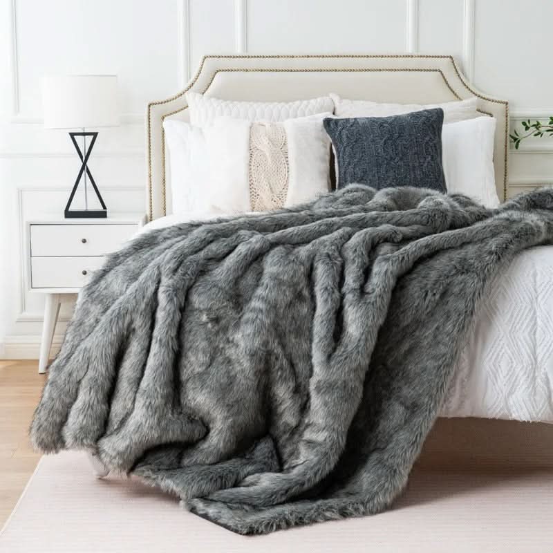 Soft, Warm & Elegant Faux Fur Blanket