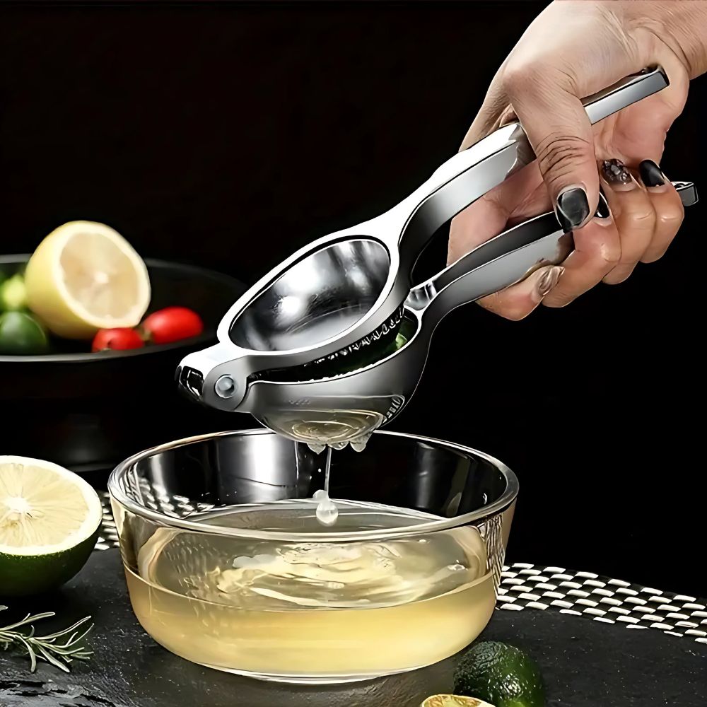 Stainless Steel Citrus Squeezer with Ergonomic Handle