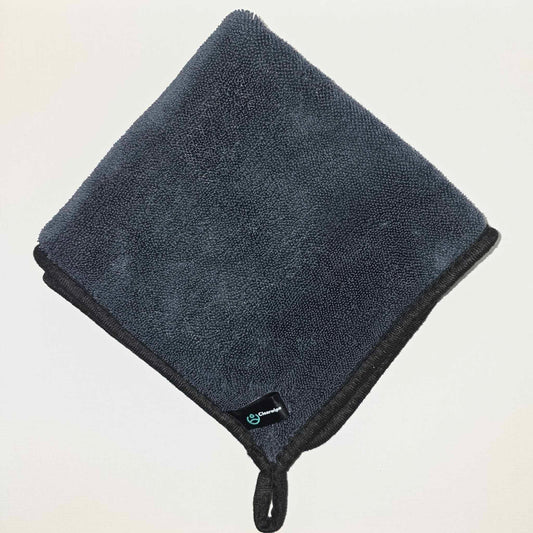 Ultra-Absorbent Microfiber Cloth for Streak-Free Drying