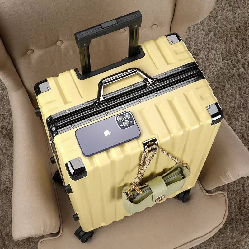 Unisex Hardshell Suitcase with Robust Aluminum Frame