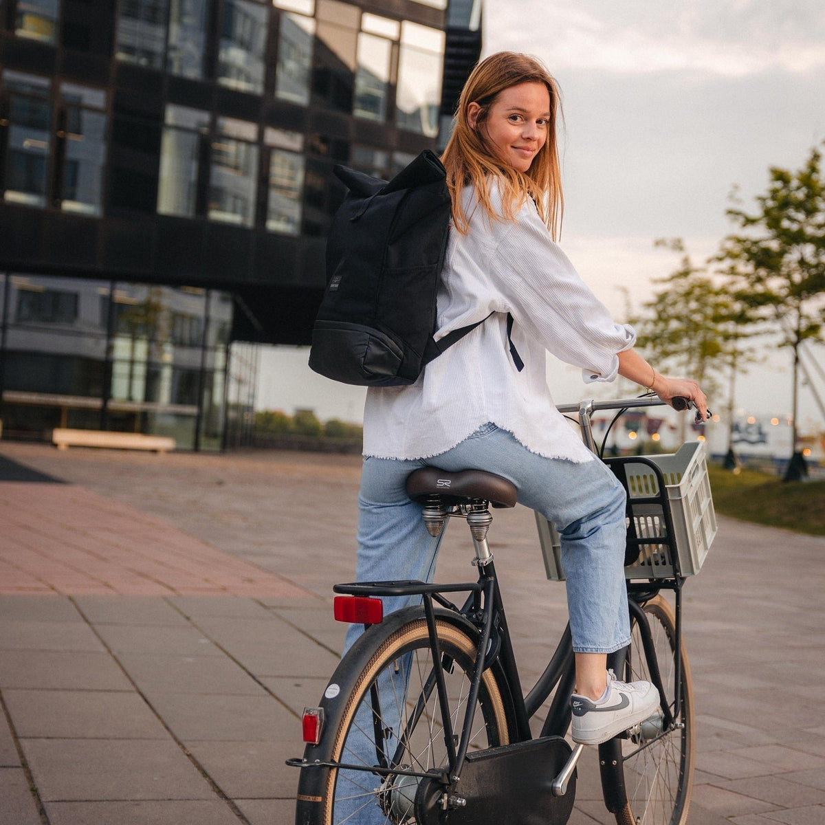 Unisex Roll-Top Backpack – Versatile & Stylish