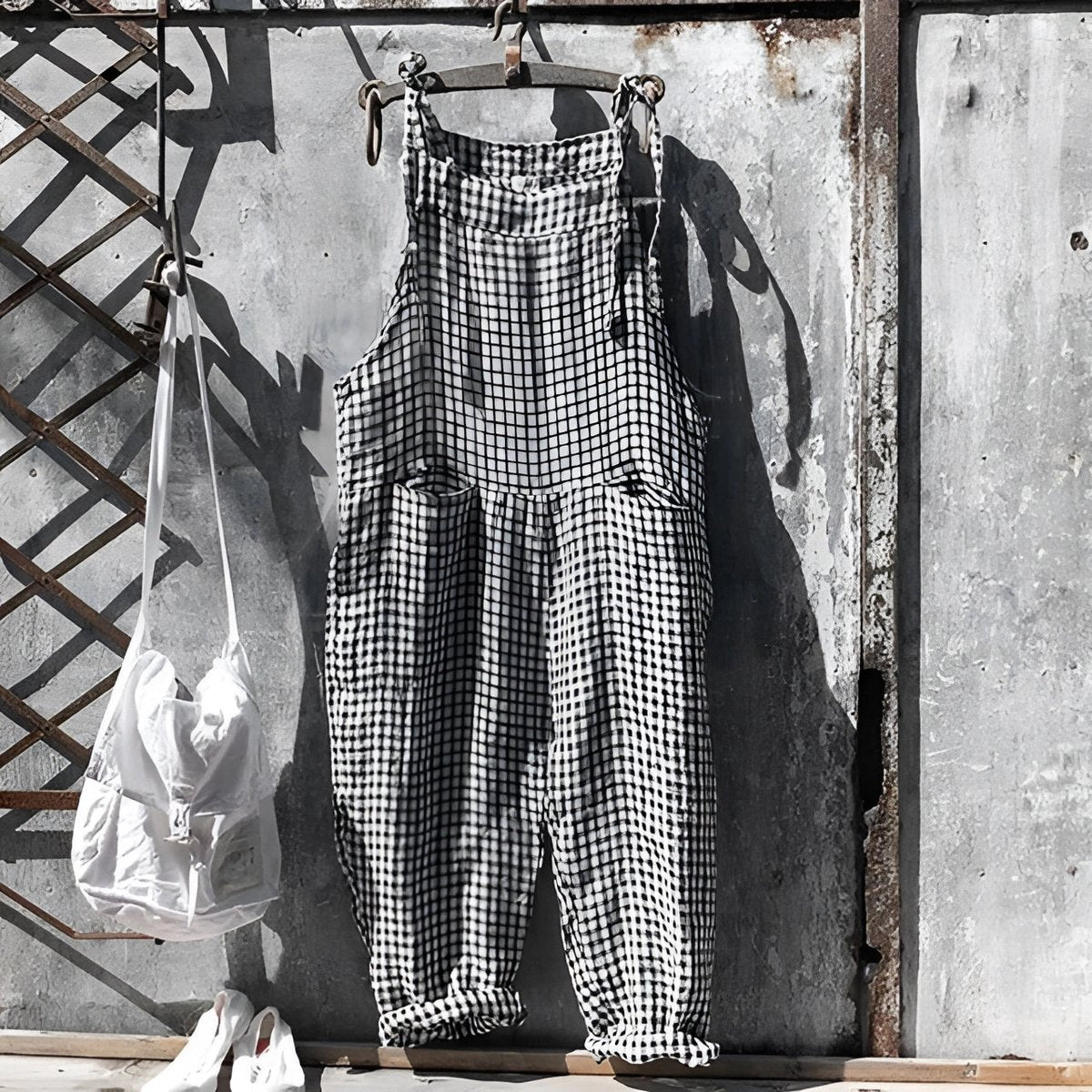 Unisex Vintage Striped Loose-Fit Adjustable Strap Overalls