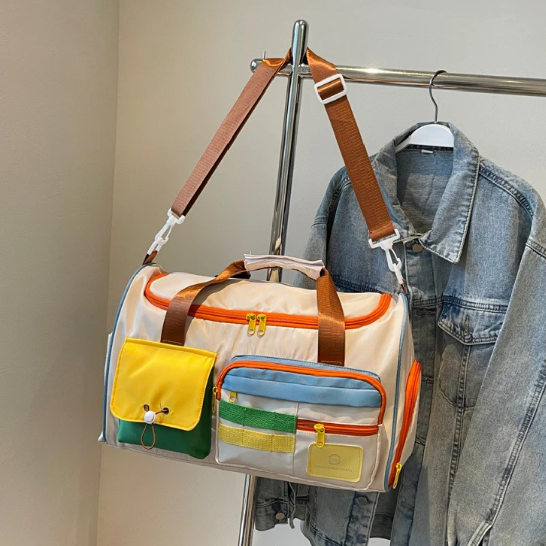 Versatile Lightweight Duffle Bag with Stylish Color Blocking