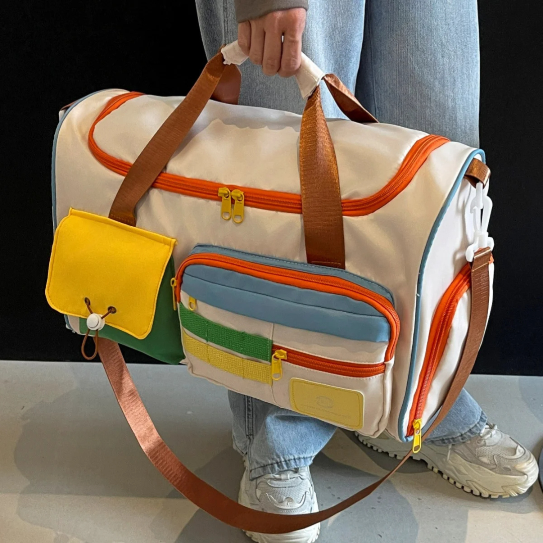 Versatile Lightweight Duffle Bag with Stylish Color Blocking