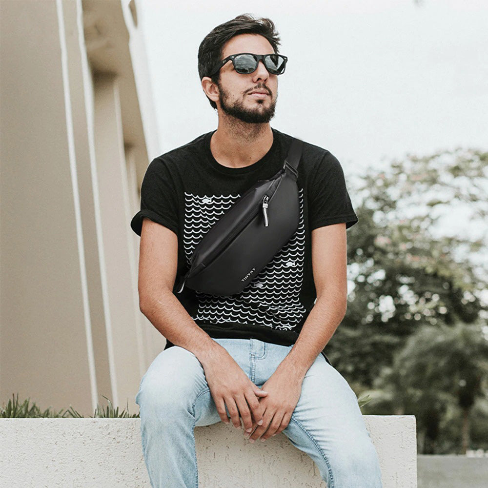 Water-Resistant Unisex Waist Bag with Multiple Pockets for Travel & Sports
