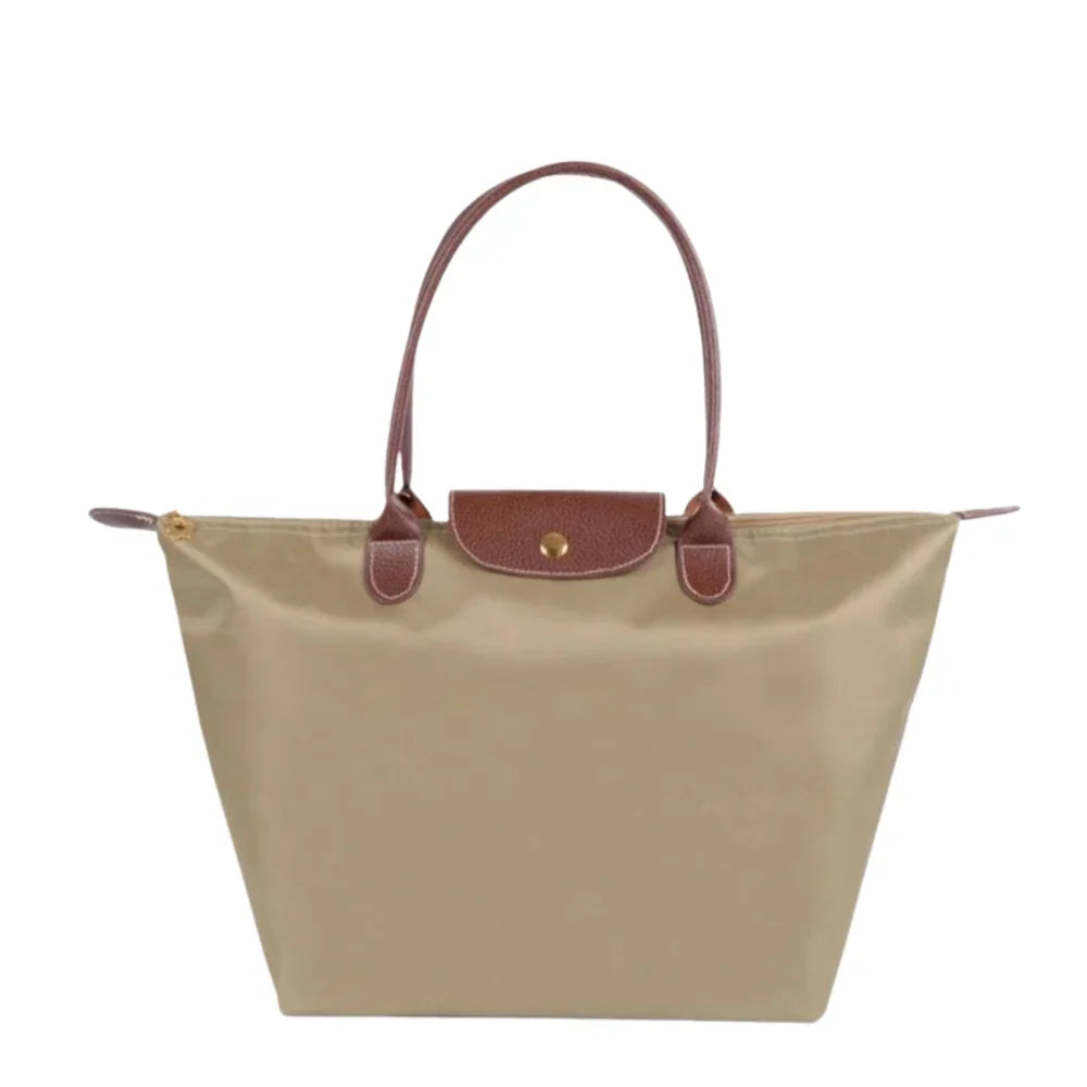 Waterproof Travel Bag – Elegant and Spacious