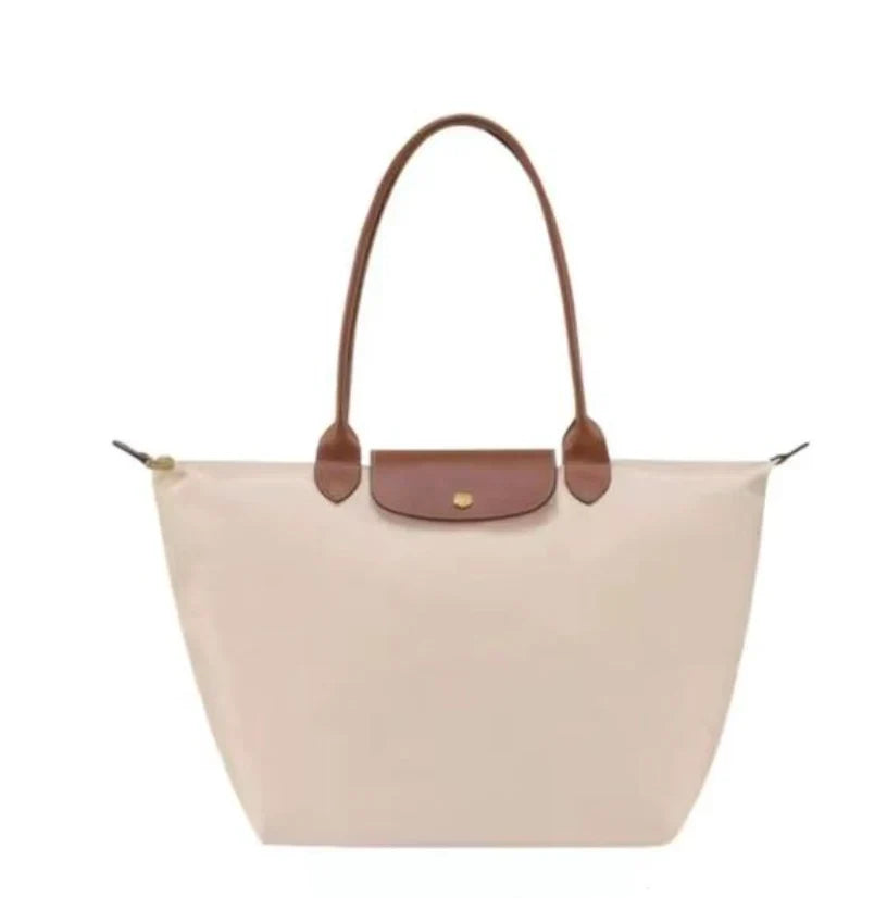 Waterproof Travel Bag – Elegant and Spacious