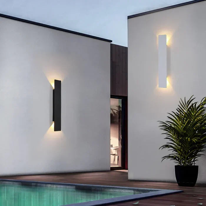 Weather-Resistant Outdoor Wall Lamp