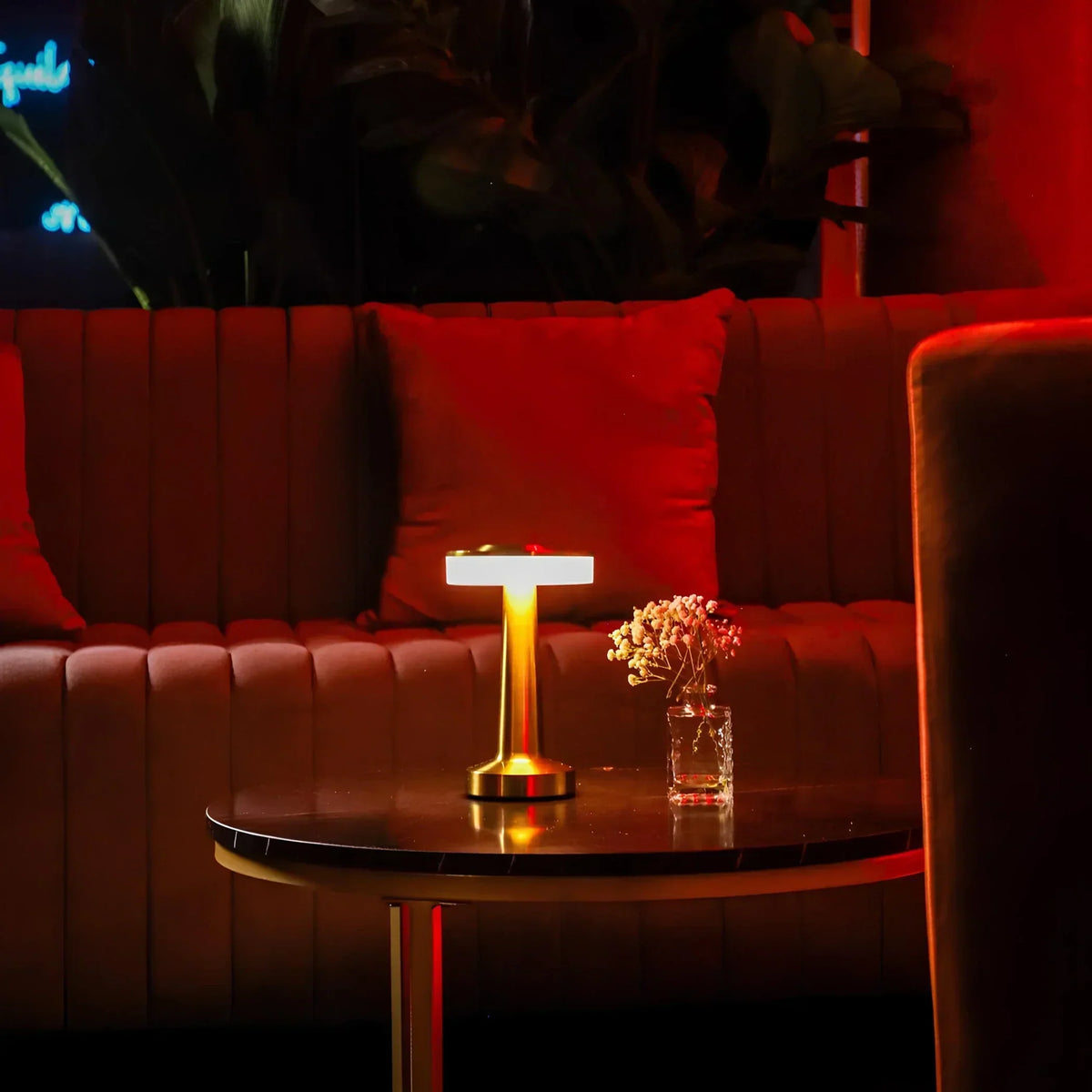 Wireless Retro Table Lamp