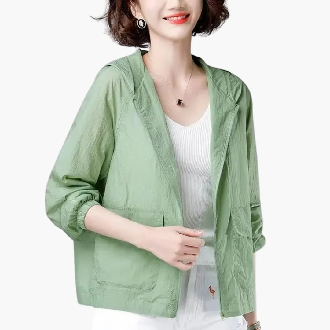 Women's Hooded Rain Jacket for Everyday and Leisure