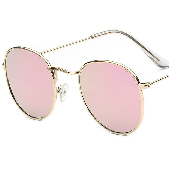 Women's Trendy Retro Sunglasses for a Stylish Look