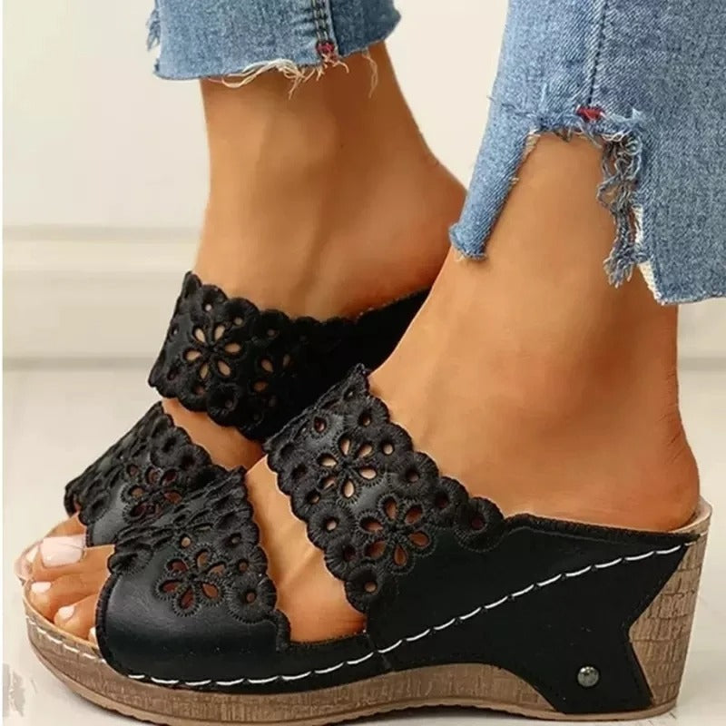 Women's Wedge Sandals with Floral Pattern