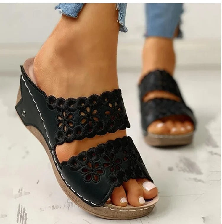Women's Wedge Sandals with Floral Pattern