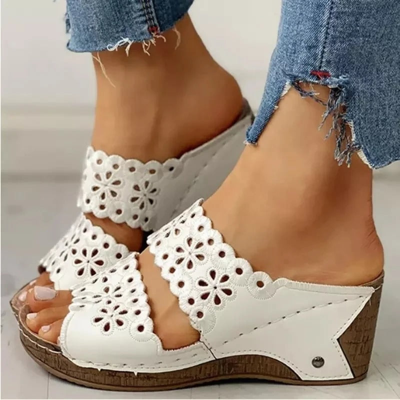 Women's Wedge Sandals with Floral Pattern